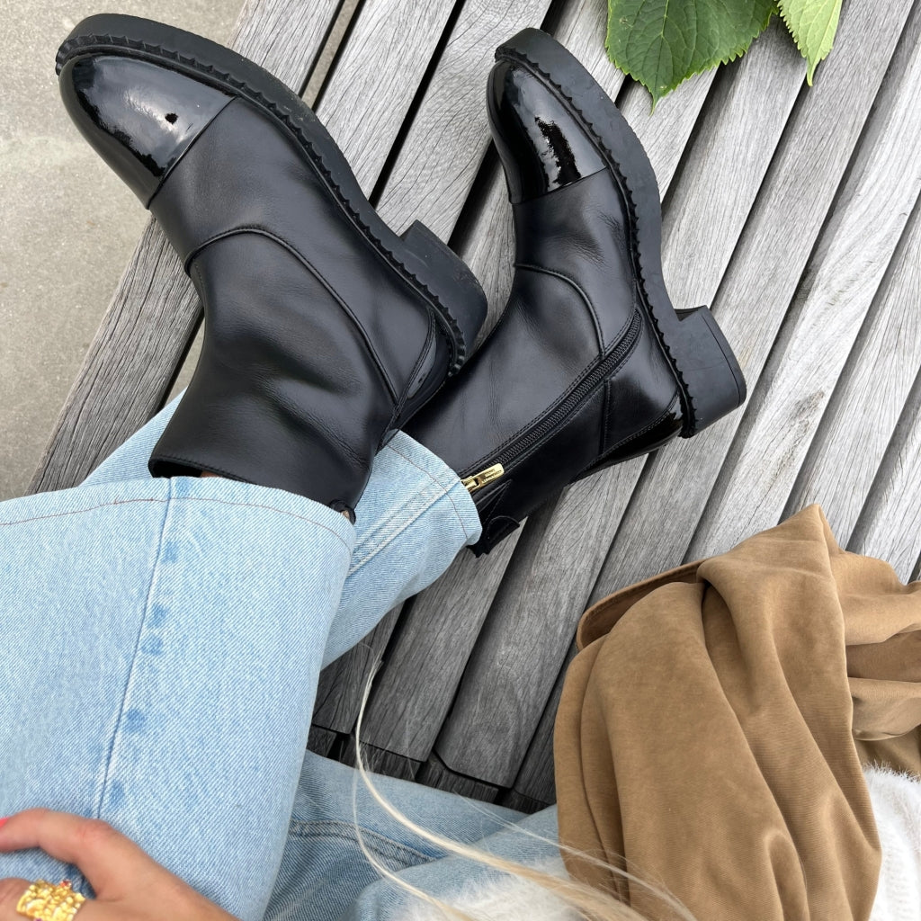 COPENHAGEN SHOES AMIE BOOTS PATENT Laarzen 0011 BLACK PATENT