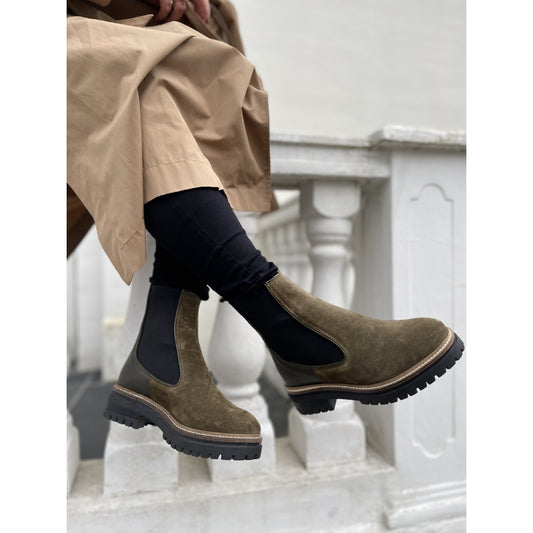 Copenhagen Shoes by Josefine Valentin FALL 21 Suede Laarzen 099 Army