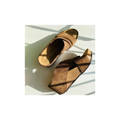 COPENHAGEN SHOES FRANCES 23 Suede Sandalen met sleehak 00075 DARK BEIGE (BEIGE 132BIS)