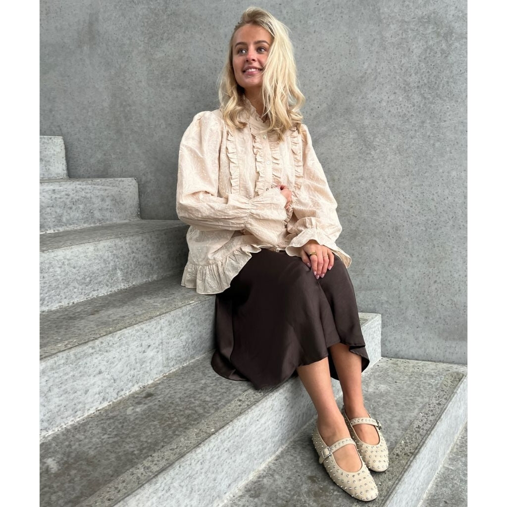 STORIES FROM THE ATELIER by COPENHAGENSHOES THE VIBE TOP CLOTHES 0002 BEIGE